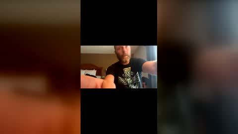 Snapshot of dondoin chatting on 05-30-26, 08:06 live online show from 05-30-26, 08:06