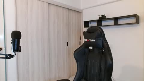 Snapshot of donn_cruz chatting on 10-03-25, 04:15 Victor online show from 10-03-25, 04:15