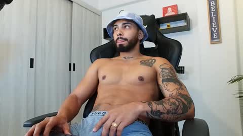 Snapshot of donn_cruz chatting on 10-08-25, 02:14 Victor online show from 10-08-25, 02:14