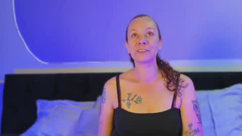 Snapshot of donna_jaze chatting on 07-21-26, 02:08 Jaze online show from 07-21-26, 02:08