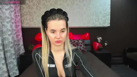 Donna On GMT2 Mon-Fri 3-9 AM online show from 02-22-25, 03:34