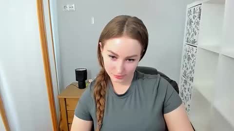 Snapshot of donnasensual chatting on 09-12-25, 03:01 DonnaSensual online show from 09-12-25, 03:01