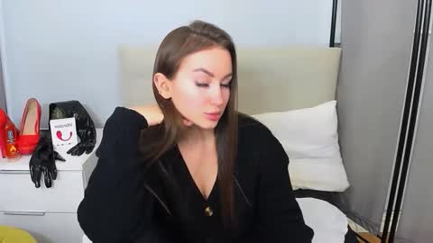 Snapshot of donnasensual chatting on 11-22-25, 05:34 DonnaSensual online show from 11-22-25, 05:34