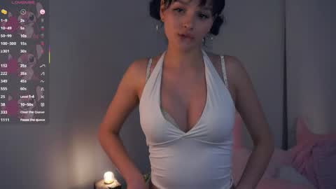 Snapshot of donnettamangham chatting on 05-25-26, 09:43 Victoria online show from 05-25-26, 09:43