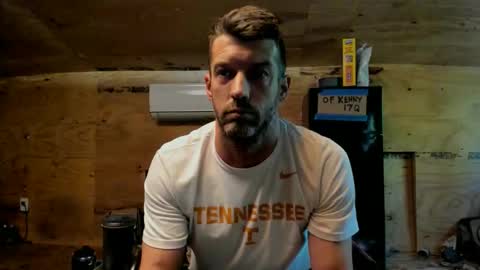 Snapshot of dontjumpoffthebridge chatting on 04-14-26, 02:12 dontjumpoffthebridge online show from 04-14-26, 02:12