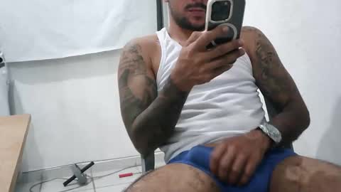 Snapshot of dony942879 chatting on 12-19-25, 06:20 dony942879 online show from 12-19-25, 06:20