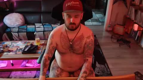 doomsy_minatozaki online show from 04-25-26, 06:27