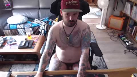 doomsy_minatozaki online show from 08-04-26, 10:07