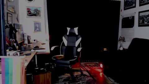 Snapshot of dopeleaf2 chatting on 09-08-25, 10:20 dopeleaf2 online show from 09-08-25, 10:20