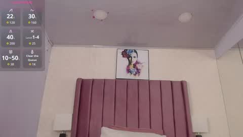 Snapshot of dorettaacreman chatting on 06-20-26, 01:47 Anny online show from 06-20-26, 01:47