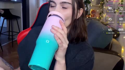 Alice online show from 01-31-25, 02:39