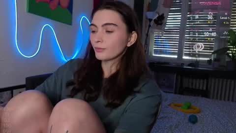 Alice online show from 11-21-25, 09:52