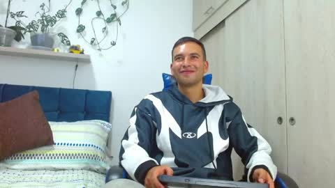 dorian_h online show from 04-25-26, 10:51