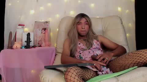 Nicolle online show from 12-26-24, 11:24