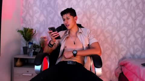 Snapshot of dorian_mystery chatting on 12-06-24, 03:52 dorian_mystery online show from 12-06-24, 03:52