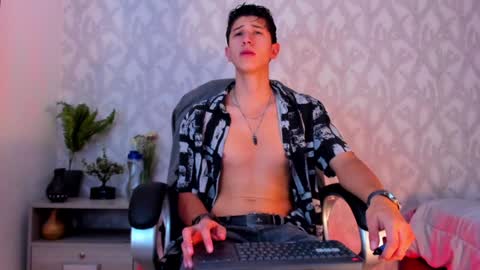 Snapshot of dorian_mystery chatting on 01-20-25, 03:26 dorian_mystery online show from 01-20-25, 03:26