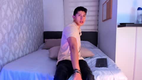 Snapshot of dorian_mystery chatting on 02-04-25, 08:46 dorian_mystery online show from 02-04-25, 08:46