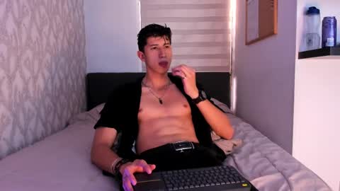 Snapshot of dorian_mystery chatting on 02-13-25, 10:22 dorian_mystery online show from 02-13-25, 10:22