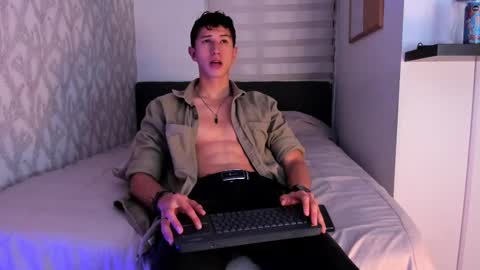 Snapshot of dorian_mystery chatting on 02-18-25, 03:21 dorian_mystery online show from 02-18-25, 03:21