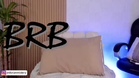 Snapshot of dorian_mystery chatting on 09-19-25, 01:51 dorian_mystery online show from 09-19-25, 01:51