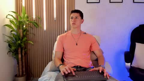 Snapshot of dorian_mystery chatting on 11-07-25, 02:00 dorian_mystery online show from 11-07-25, 02:00