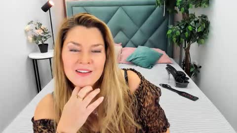 Snapshot of doriana_gray chatting on 09-14-25, 04:17 doriana_gray online show from 09-14-25, 04:17