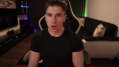 Dorian Reyes online show from 02-16-25, 09:16