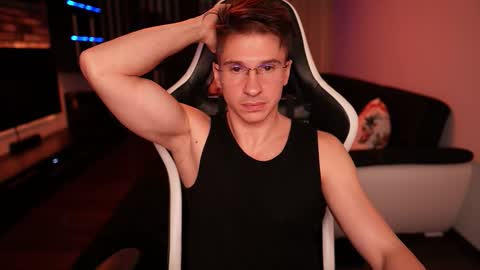 Dorian Reyes online show from 10-23-25, 12:54