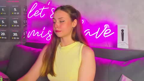 Snapshot of doris_bowman chatting on 06-15-26, 05:15 Vanessa online show from 06-15-26, 05:15
