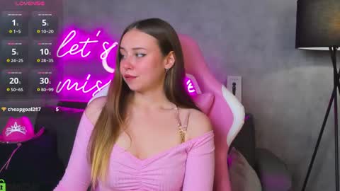Vanessa online show from 06-17-26, 04:30
