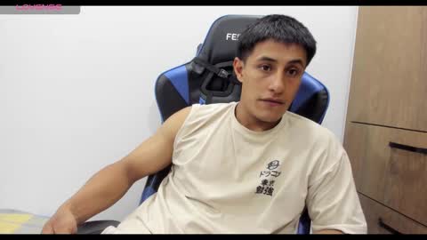 Snapshot of dorman_boy chatting on 11-02-25, 04:04 dorman_boy online show from 11-02-25, 04:04