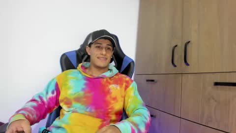 Snapshot of dorman_boy chatting on 12-22-25, 03:25 dorman_boy online show from 12-22-25, 03:25