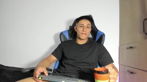 Snapshot of dorman_boy chatting on 02-02-26, 04:33 dorman_boy online show from 02-02-26, 04:33