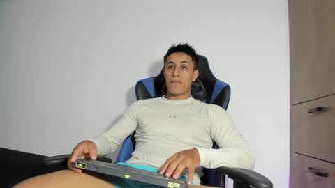 Snapshot of dorman_boy chatting on 03-02-26, 03:09 dorman_boy online show from 03-02-26, 03:09