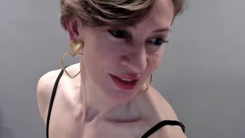 Snapshot of dorothy_meyer chatting on 05-04-26, 10:33 Dorothy Next stream on Monday at 3am-9am online show from 05-04-26, 10:33