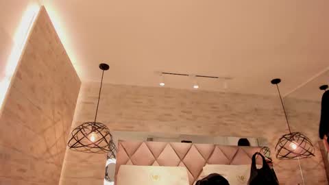  DOROTHY online show from 02-20-25, 03:01