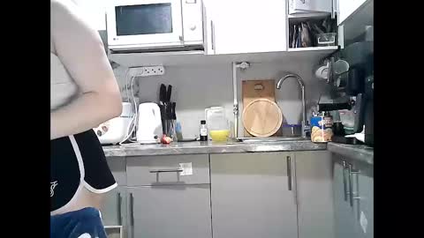 Dorrie Ann online show from 10-19-25, 05:41