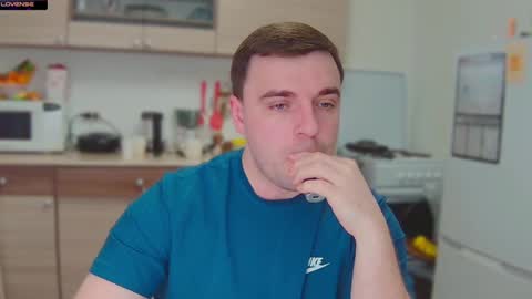 Snapshot of dosilasa chatting on 01-08-25, 07:03 Sasha online show from 01-08-25, 07:03