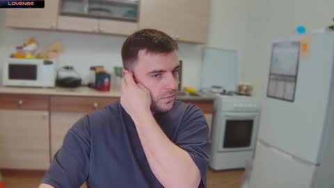 Snapshot of dosilasa chatting on 01-21-25, 06:11 Sasha online show from 01-21-25, 06:11