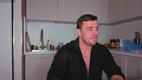 Snapshot of dosilasa chatting on 10-31-25, 09:54 Sasha online show from 10-31-25, 09:54