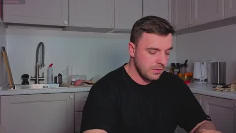 Snapshot of dosilasa chatting on 11-30-25, 04:11 Sasha online show from 11-30-25, 04:11