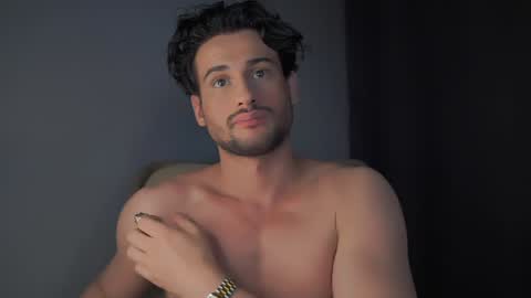 Snapshot of double_luckystrike chatting on 12-12-24, 07:41 Keen online show from 12-12-24, 07:41