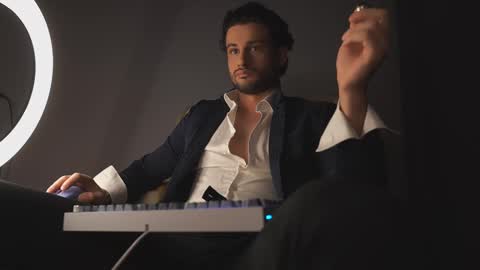 Snapshot of double_luckystrike chatting on 03-05-25, 09:37 Keen online show from 03-05-25, 09:37