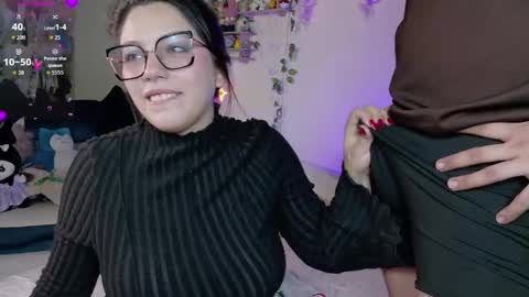Snapshot of doubledelight_ chatting on 05-21-26, 05:47 Chelsea Dante online show from 05-21-26, 05:47