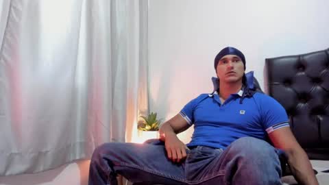 Isabella and Alessandro online show from 06-17-26, 11:12