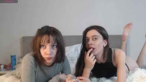 doubletroublerd_054 online show from 05-27-26, 04:48