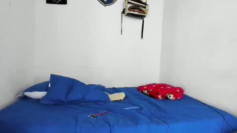 Snapshot of douglas_gallegos chatting on 12-18-25, 08:04 douglas_gallegos online show from 12-18-25, 08:04