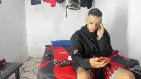 Snapshot of douglas_gallegos chatting on 04-01-26, 05:52 douglas_gallegos online show from 04-01-26, 05:52