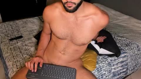 douglasskingjr online show from 06-25-26, 05:39