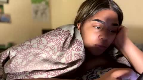 dove_love22 online show from 12-04-25, 06:23